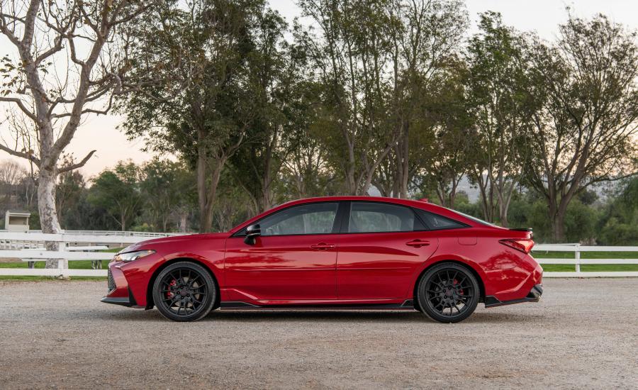  Toyota Avalon TRD 2019 года  (фото 43 из 44)
